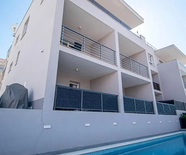 Luxury With Swimming Pool Ana Apartment *