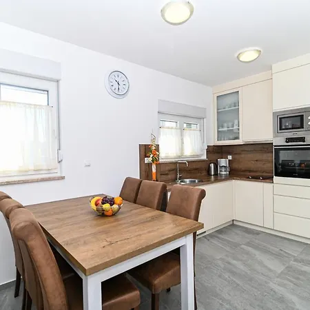 Appartement Luxury With Swimming Pool Ana *