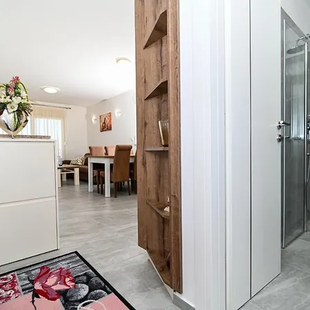 شقة Luxury With Swimming Pool Ana