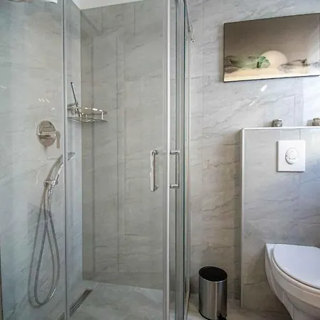 Luxury With Swimming Pool Ana Appartement *