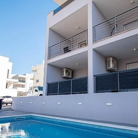 Luxury With Swimming Pool Ana Trogir