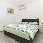 Apartment Luxury With Swimming Pool Ana Trogir